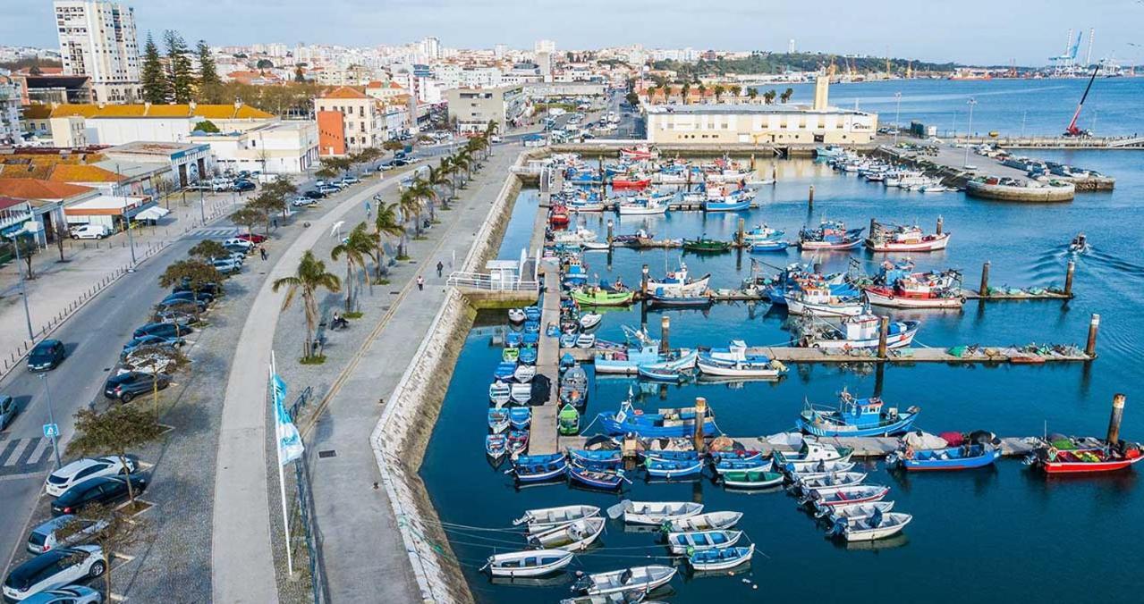 Apartamento Situado No Centro Historico Da Cidade Сетубал Экстерьер фото